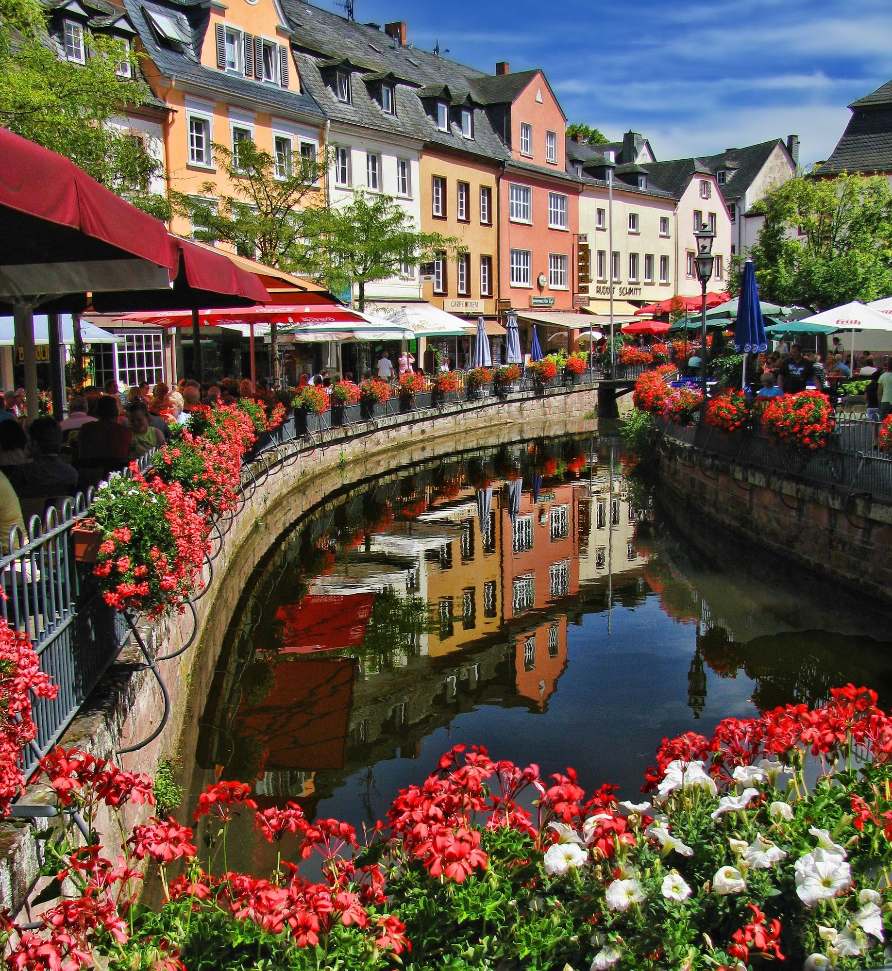 MOSELA CRUCEROS RIO MOSELA SAARBURG MOSELLE CRUISES RIVER CRUISES #Saarburg #Mosela #Moselle #RiverCruises #CrucerosFluviales